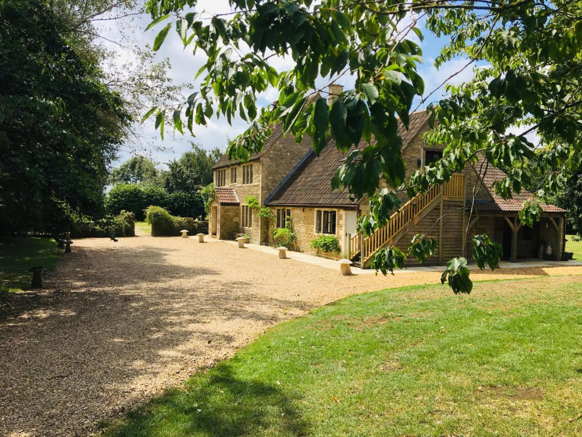 Hotel Great Ashley Farm Bradford-On-Avon Exterior foto
